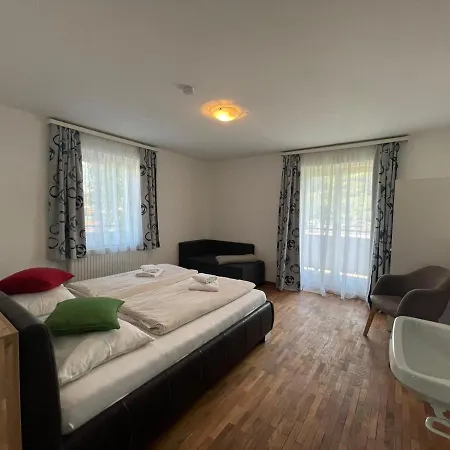 شقة Haus Therese
