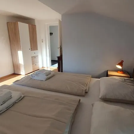 شقة Haus Therese